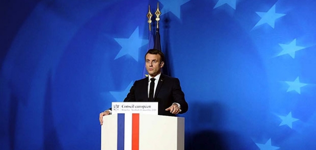 Fransa’da halkın yüzde 60’ı Cumhurbaşkanı Macron’dan memnun değil