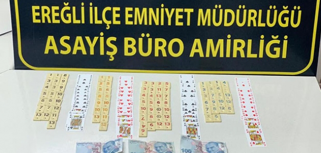 Konya’da Kovid-19 tedbirlerini ihlal ederek kumar oynayan 27 kişiye ceza