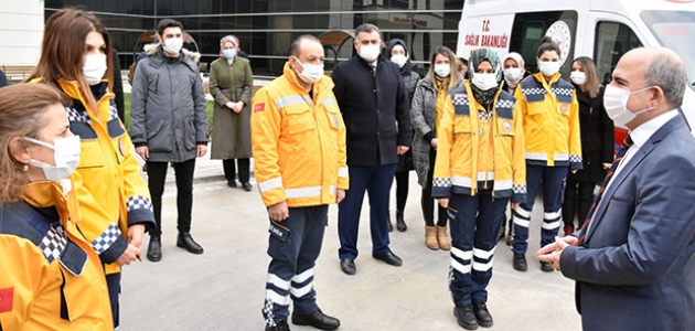Yenidoğan ambulansları hizmete girdi