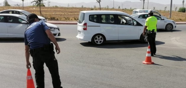 Konya’da polis memuruna saldırı