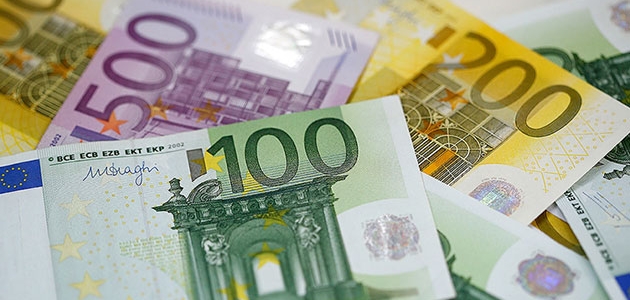 Euro 20 Kasım’dan bu yana ilk kez 9 liranın altına geriledi