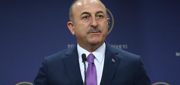Bakan Çavuşoğlu Somali'deki saldırıda hayatını kaybedenlerin yakınlarıyla görüştü