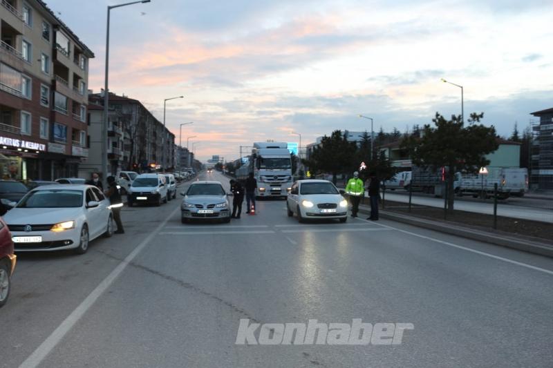 Konyalı nakkaş hayal ettiği motifleri tespihlere aşkla işliyor