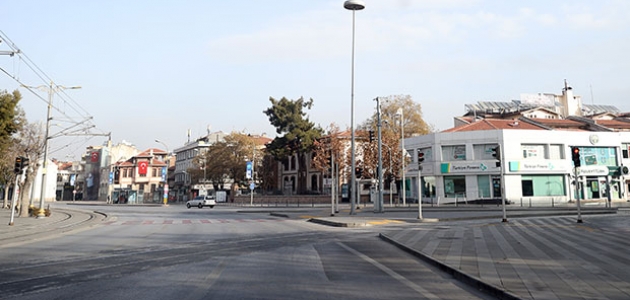 Konya'da  cadde ve sokaklarda sessizlik hakim 