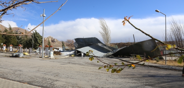 Halkapınar’da şiddetli rüzgar hasara yol açtı