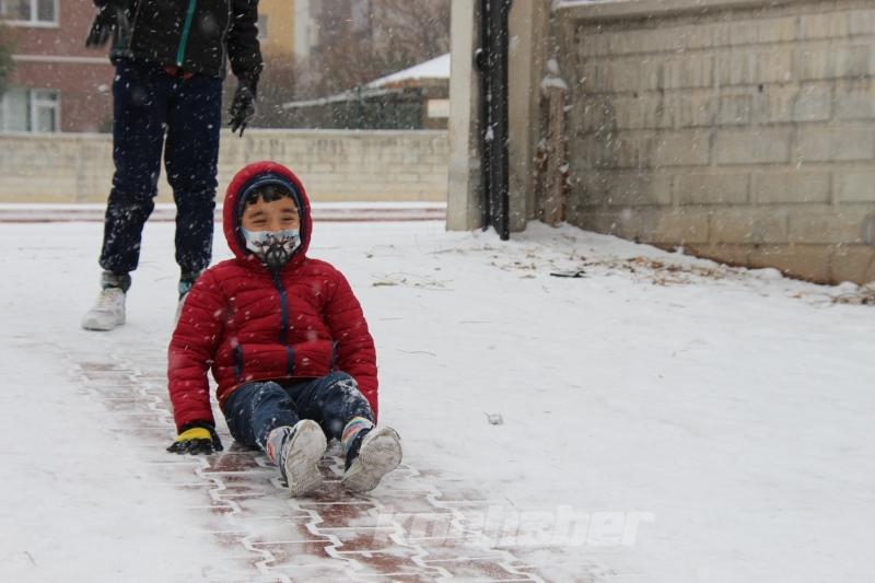 Konya’da kar yağışı etkili oluyor
