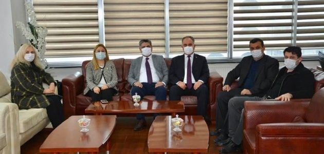 MHP Konya Milletvekili Esin Kara SMMMO’yu ziyaret etti 
