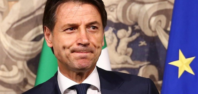 İtalya Başbakanı istifa etti