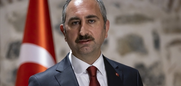 Adalet Bakanı Gül: WhatsApp'ın zorunlu güncellemesi çifte standarttır  
