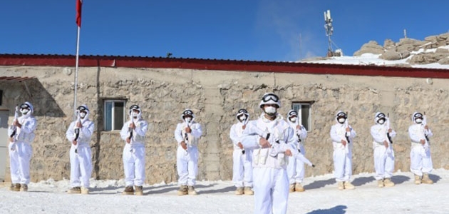 Hudut kahramanları görev başında