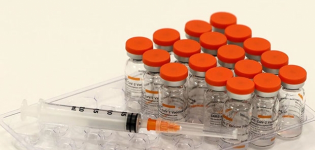 Türkiye’den KKTC’ye 40 bin doz Kovid-19 aşısı daha gönderildi