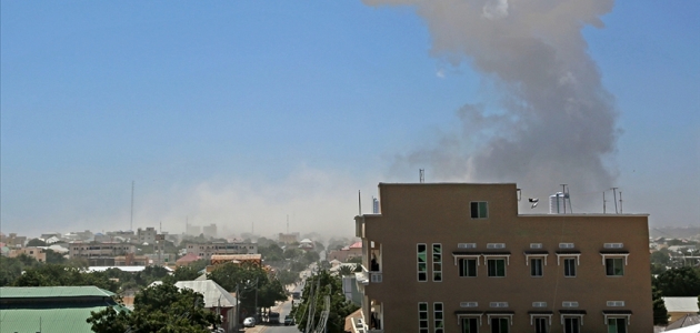 Somali'de parlamento binasının girişinde şiddetli patlama