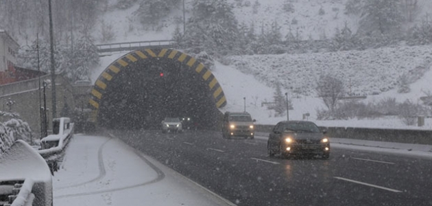 Bolu Dağı'nda kar etkisini artırdı