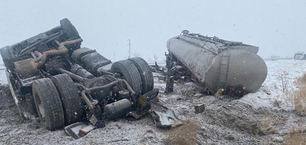 Konya’da tanker devrildi, sürücü yaralandı
