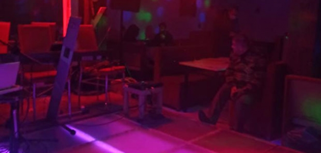 Konya'da kısıtlamada müzikli alkollü eğlenceye polis baskını  