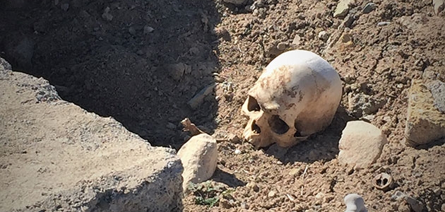 Karabağ’da Ermeni güçlerin vahşetinin tanığı yıkılan mezarlıklar