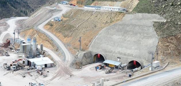 Türkiye'nin en uzun üçüncü tüneli olacak Eğribel Tünelinde sona doğru 