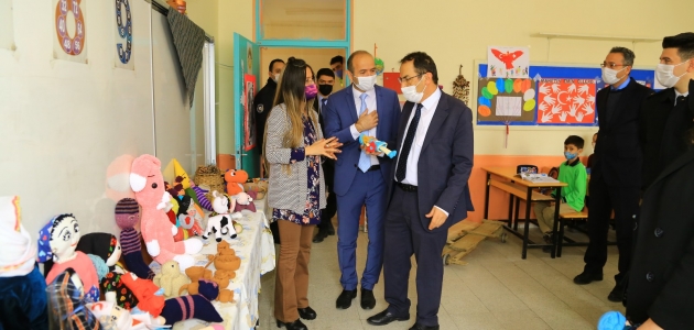 Hadim’de ilkokul öğrencilerinden “Atadan Toruna Oyuncaklar” sergisi
