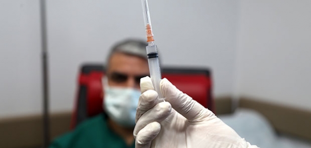 Yerli aşı çalışmaları ve aşılama programı hızla sürüyor   