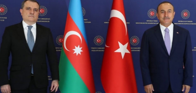  Bakan Çavuşoğlu, Azerbaycanlı mevkidaşı Bayramov ile görüştü