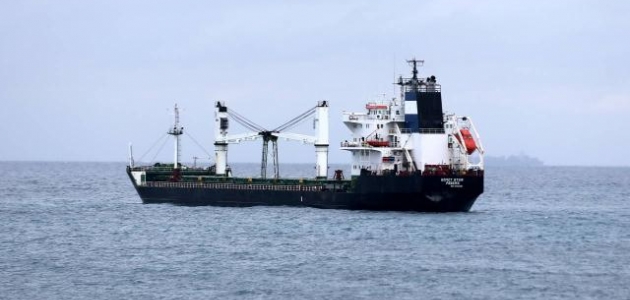 Karaya oturan Panama bayraklı kuru yük gemisi kurtarıldı 