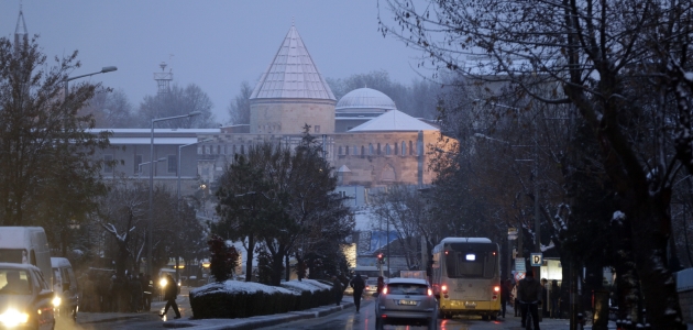 Sıcaklıklar düşüyor Konya’ya kar geliyor!