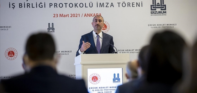 Adalet Bakanı Gül’dan kadına şiddet açıklaması