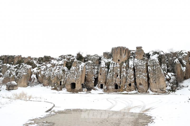 Kilistra Antik Kenti beyaz örtüyle kaplandı
