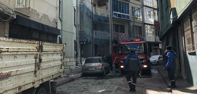 Konya’da apartman dairesinde çıkan yangın korkuttu