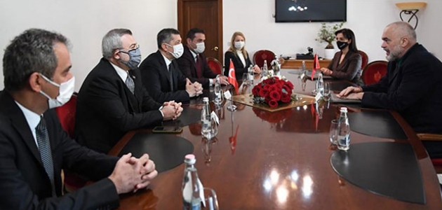 Bakan Selçuk, Arnavutluk Başbakanı ile görüştü