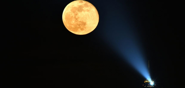  Dünya, Süper Ay'ı izlemeye hazırlanıyor