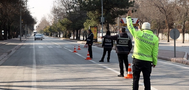 Konya’da Kovid-19 denetiminde 451 kişiye ceza yazıldı
