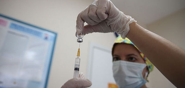 “BioNTech aşısı da Sinovac aşısı da ağır hastalığı ve ölümleri engelliyor“