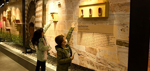 Selçuklu ve Osmanlı mimari örnekleriyle Kuş Evleri Sergisi açıldı   