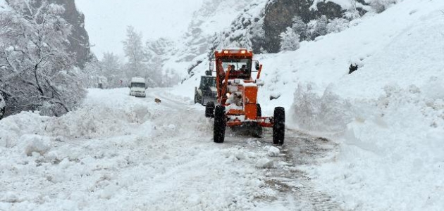 Sinop ve Kastamonu'da 103 köye ulaşıma kar engeli