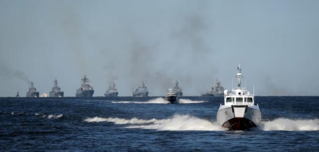 Karadeniz ısınıyor: Rus savaş gemileri tatbikata başladı 