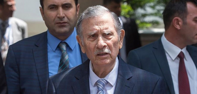  Eski başbakanlardan Yıldırım Akbulut, hayatını kaybetti   