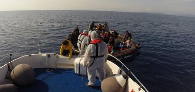 Türk kara sularına itilen 59 sığınmacı kurtarıldı
