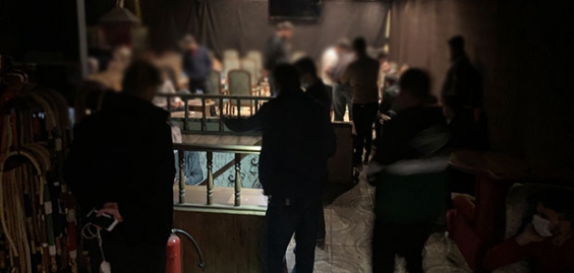 Konya’da kafe baskını! 36 kişiye ceza