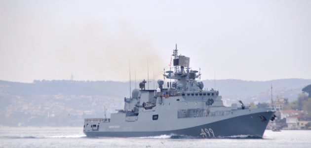 Rus Donanmasına ait “Admiral Makarov“ gemisi boğazdan geçti