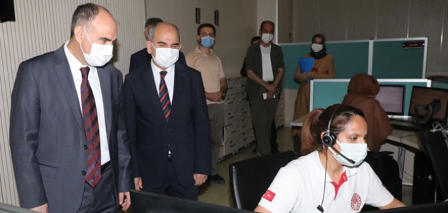 Vali Özkan, 112 Acil Çağrı Merkezi'nde incelemelerde bulundu