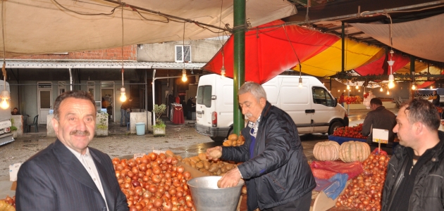 Palandöken: Pazarcı esnafımız hep zaman açık olmalı