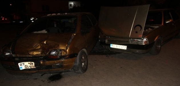 Konya'da iki otomobil çarpıştı: 8 yaralı  