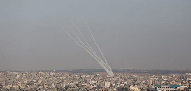 Gazze Şeridi’nden İsrail’in birçok bölgesine roket atıldı