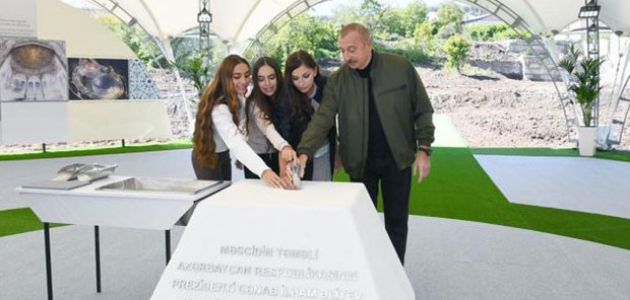 İlham Aliyev Şuşa’da yeni caminin temelini attı