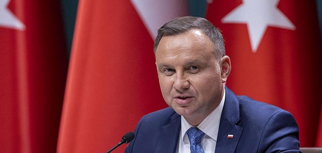 Polonya Cumhurbaşkanı Duda: Türk pilotları gökyüzümüzü koruyor