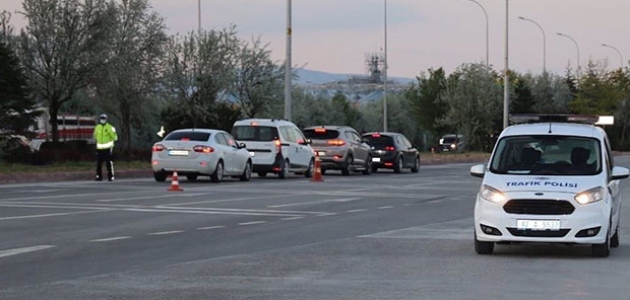 Konya’da kural ihlali yapan bin 129 sürücüye ceza