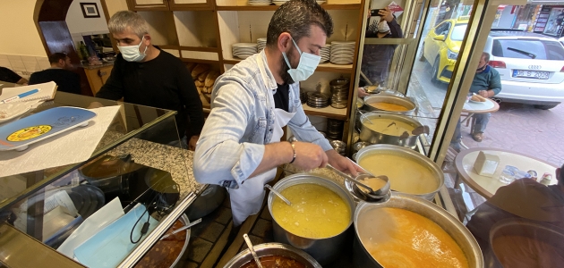 Restoran ve kafeler kapılarını açtı