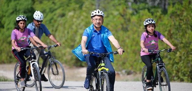  Cumhurbaşkanı Yardımcısı Oktay'dan Dünya Bisiklet Günü paylaşımı