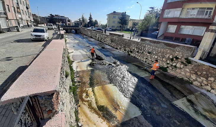 Akşehir Belediyesi’nden vatandaşlara çöp uyarısı